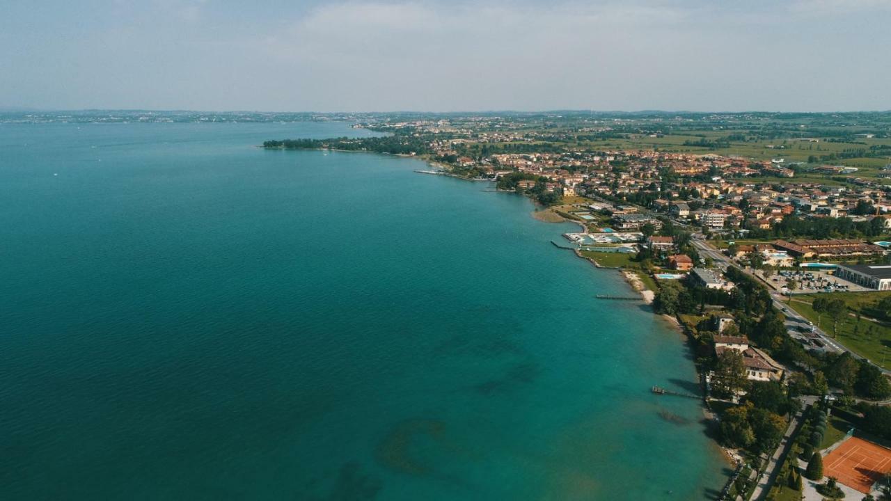 Residence Poggio Al Lago Sirmione Eksteriør bilde